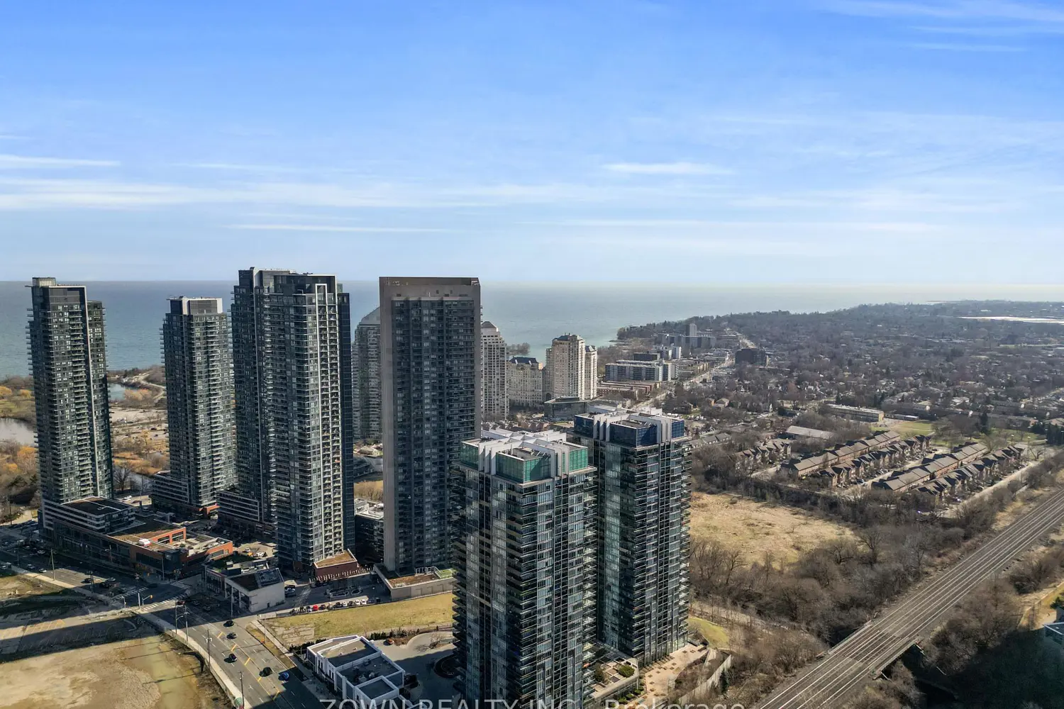 88 Park Lawn Road 1002 photo 2