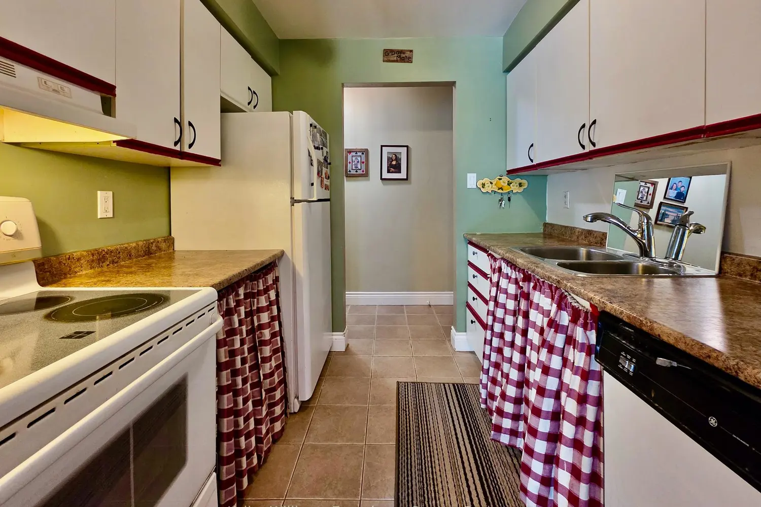 661 Cedar Lane 102C photo 3