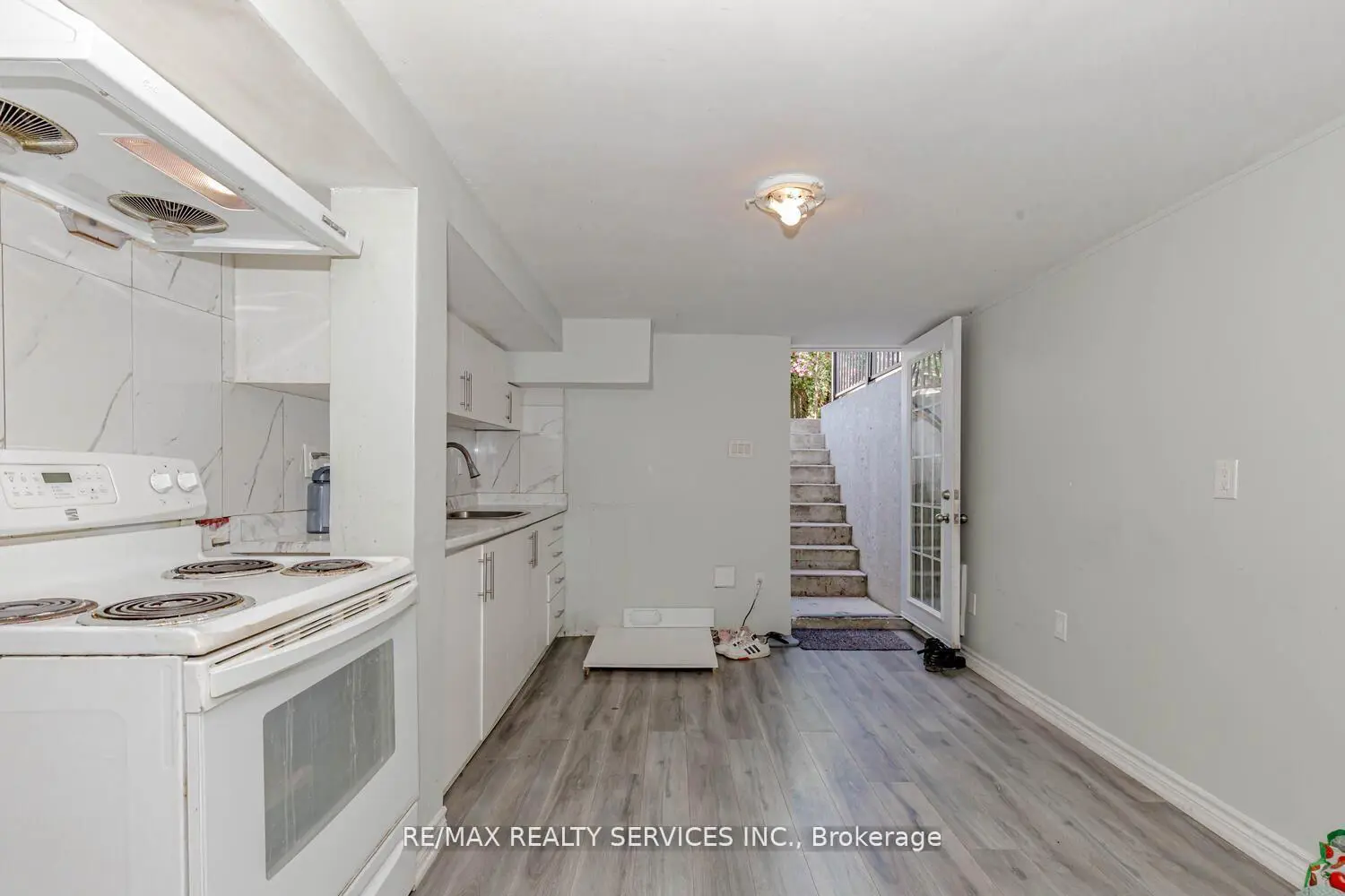 13 Greenbush Court photo 3