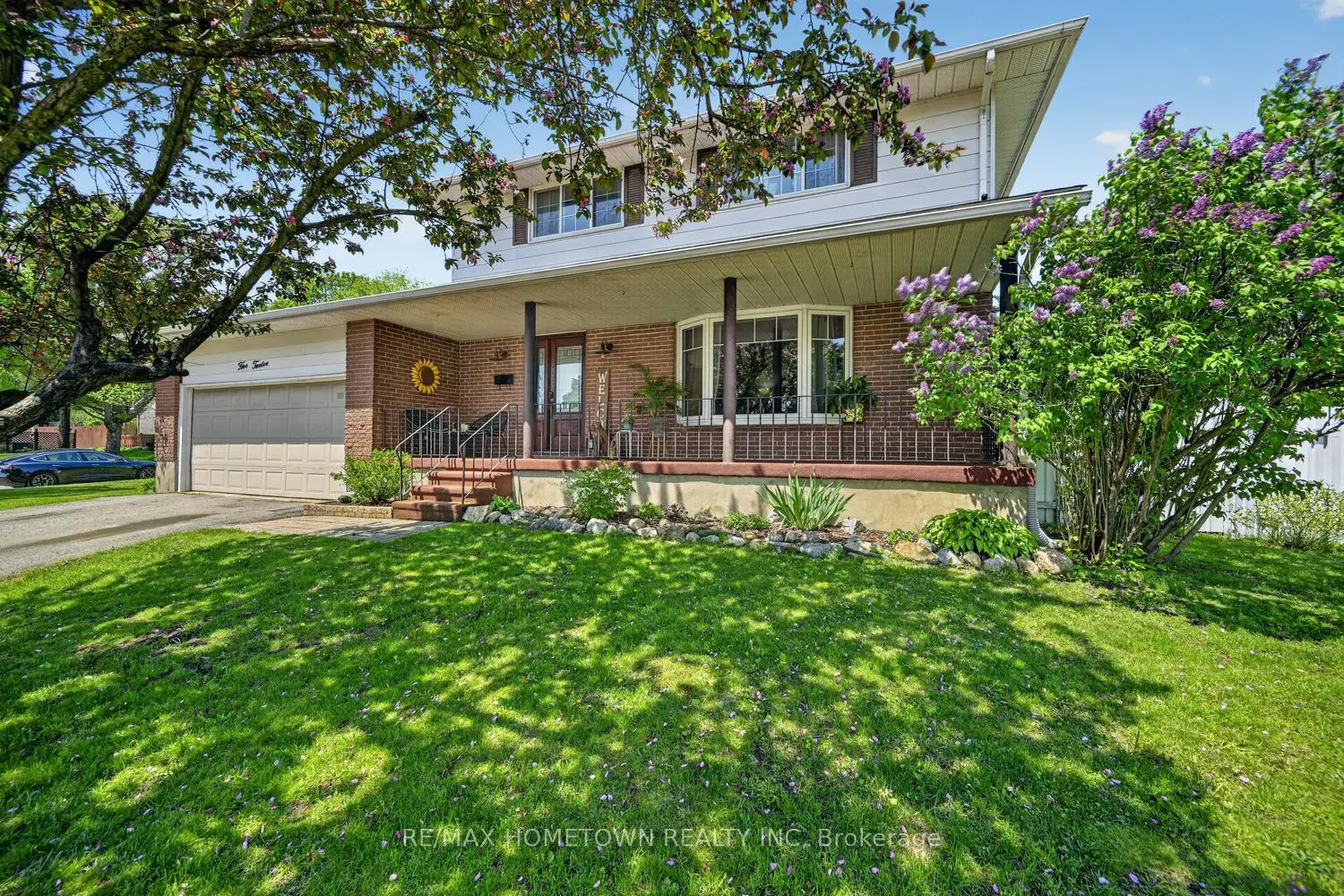 512 Laurier Boulevard photo 2