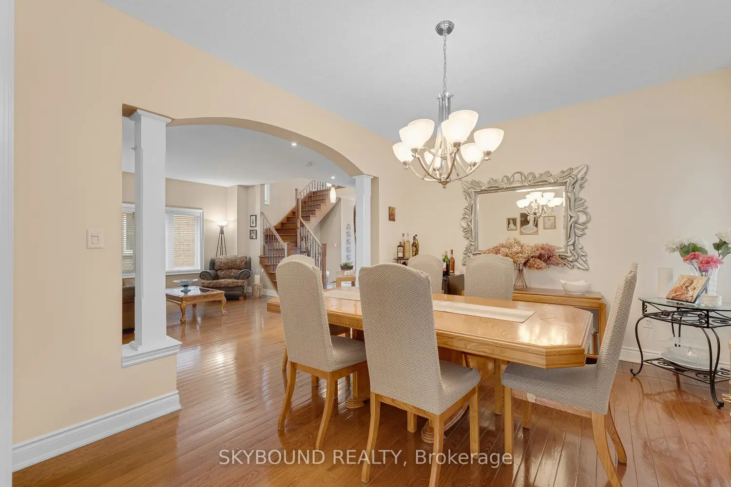 365 Valridge Drive photo 4