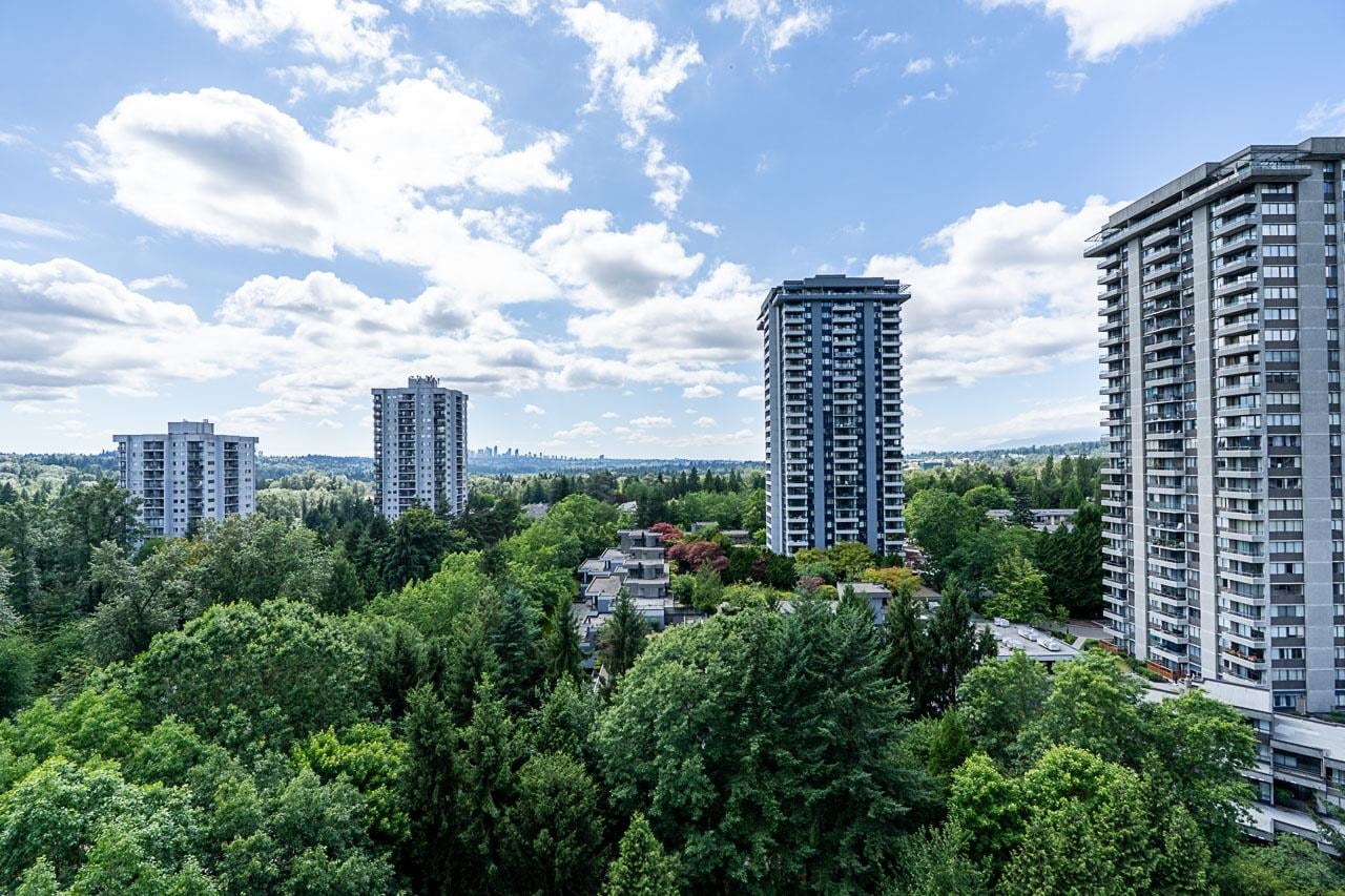 1408-9521 Cardston Court, Burnaby, BC, V3N 4R8