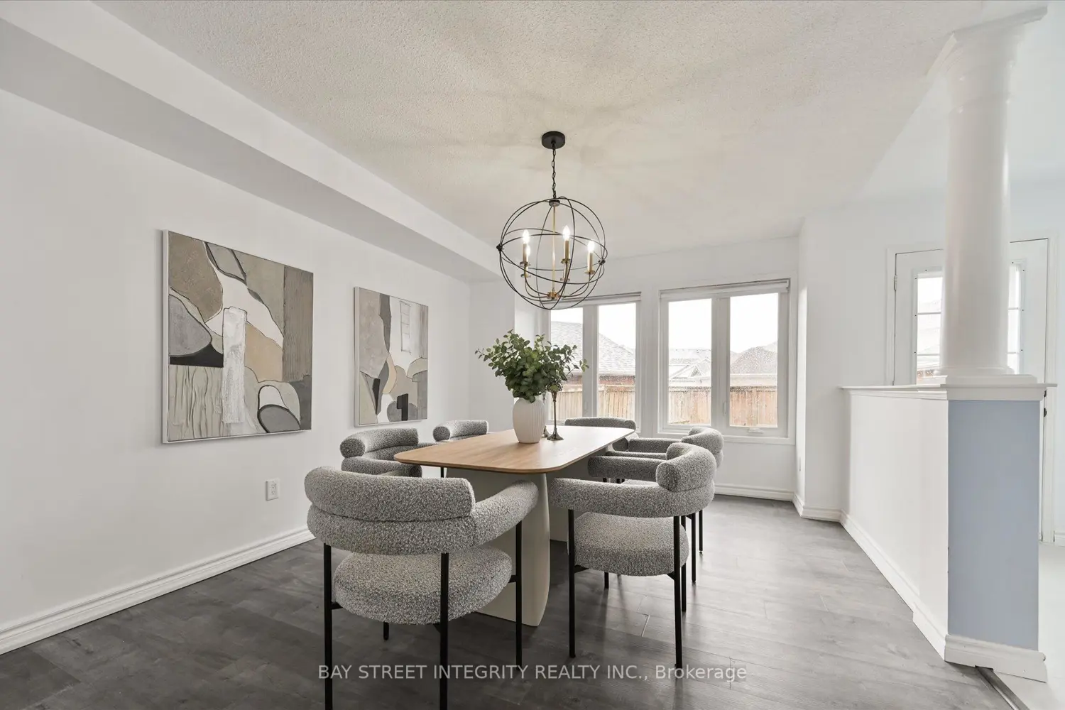 9096 Dufferin Street photo 4