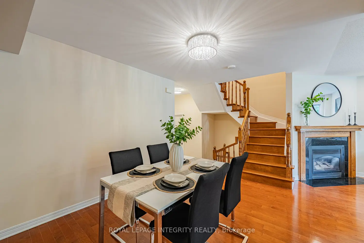 16 Redding Way photo 4