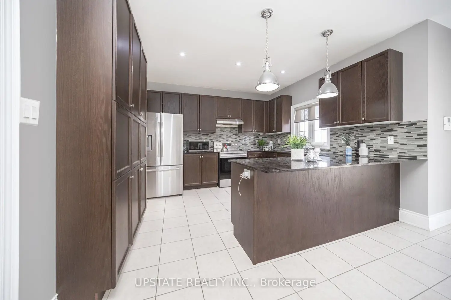 2 Beachville Circle photo 4