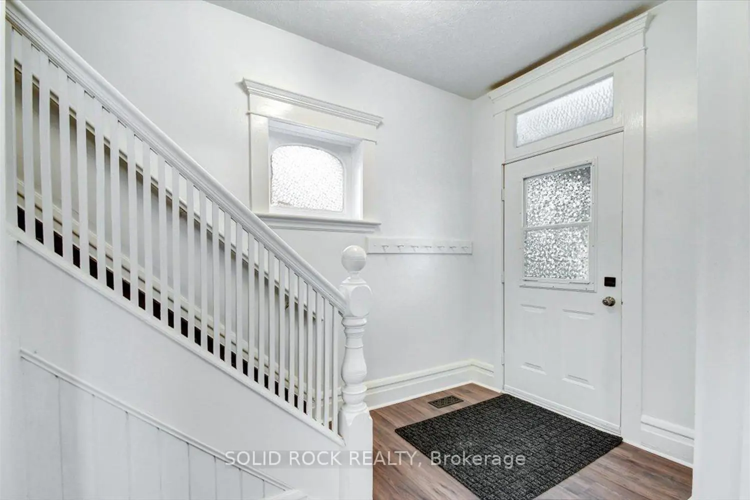 513 Romaine Street photo 3