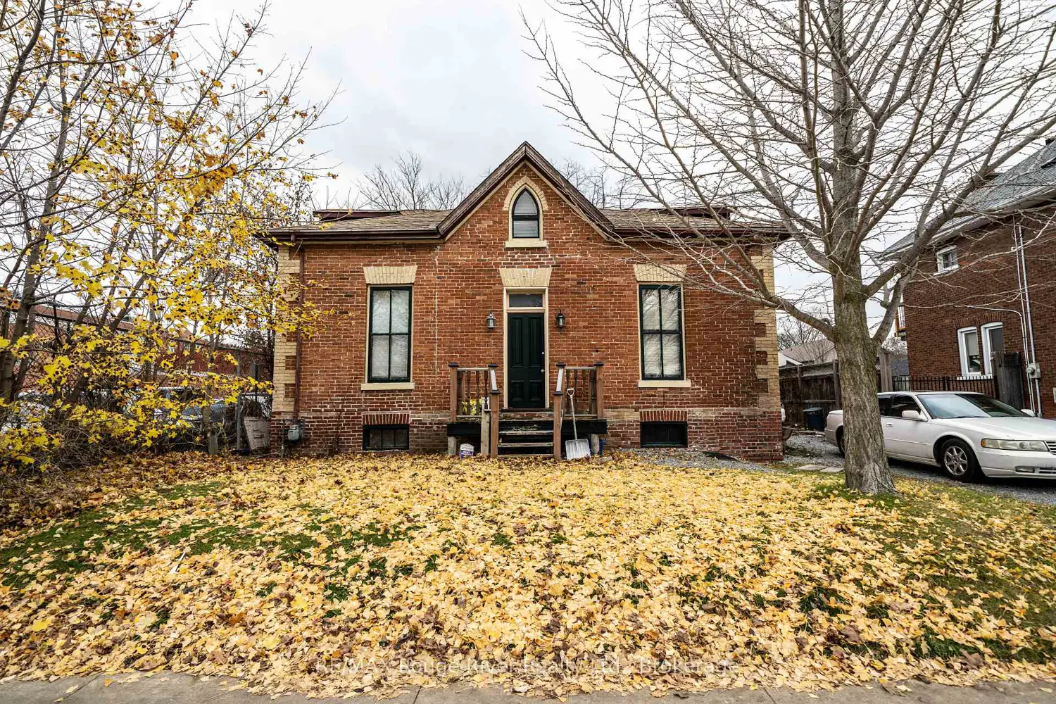 342 Mary Street photo 3