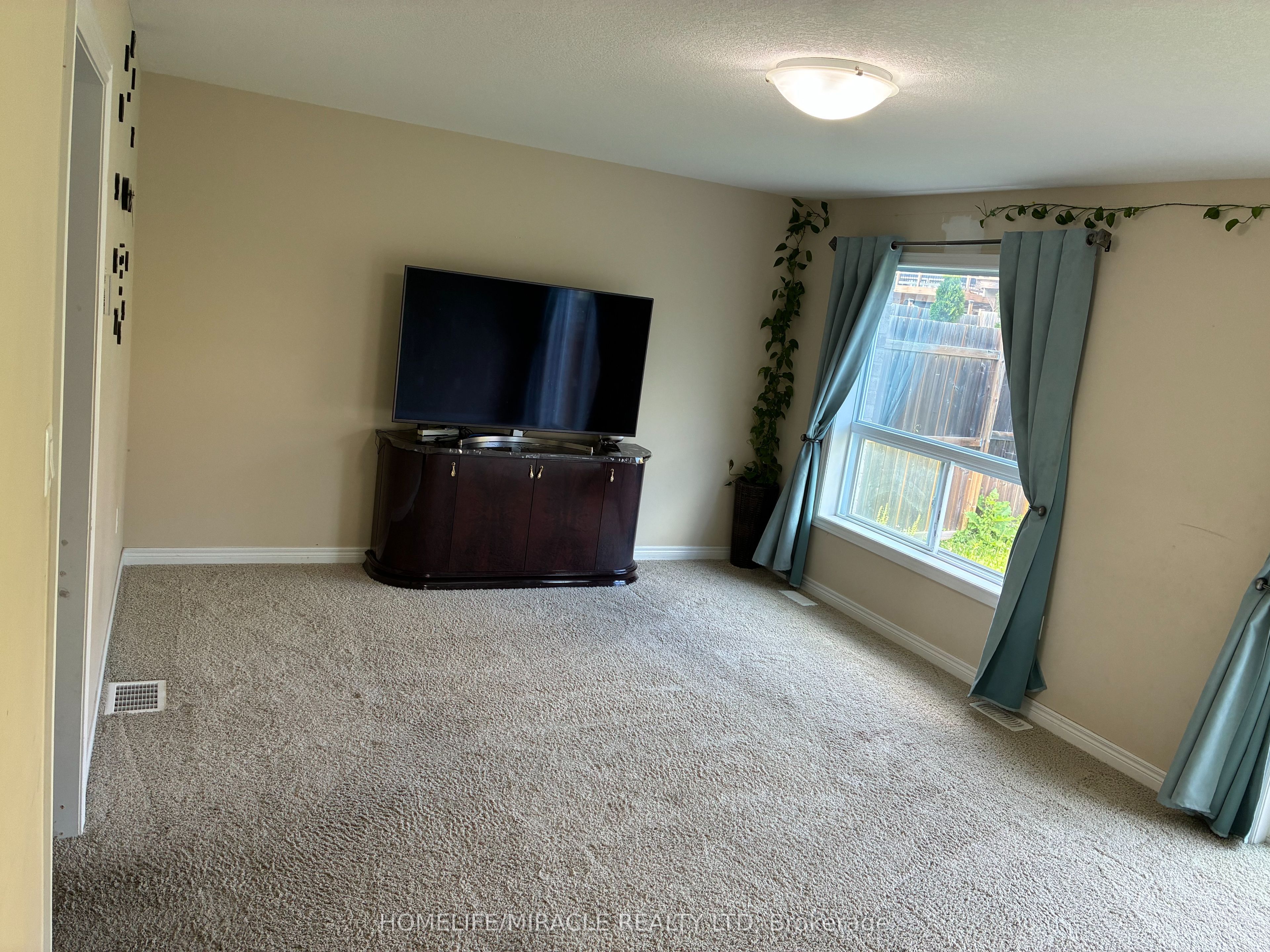 45 Oakes Crescent, Guelph, ON, N1E 0J6 photo 5