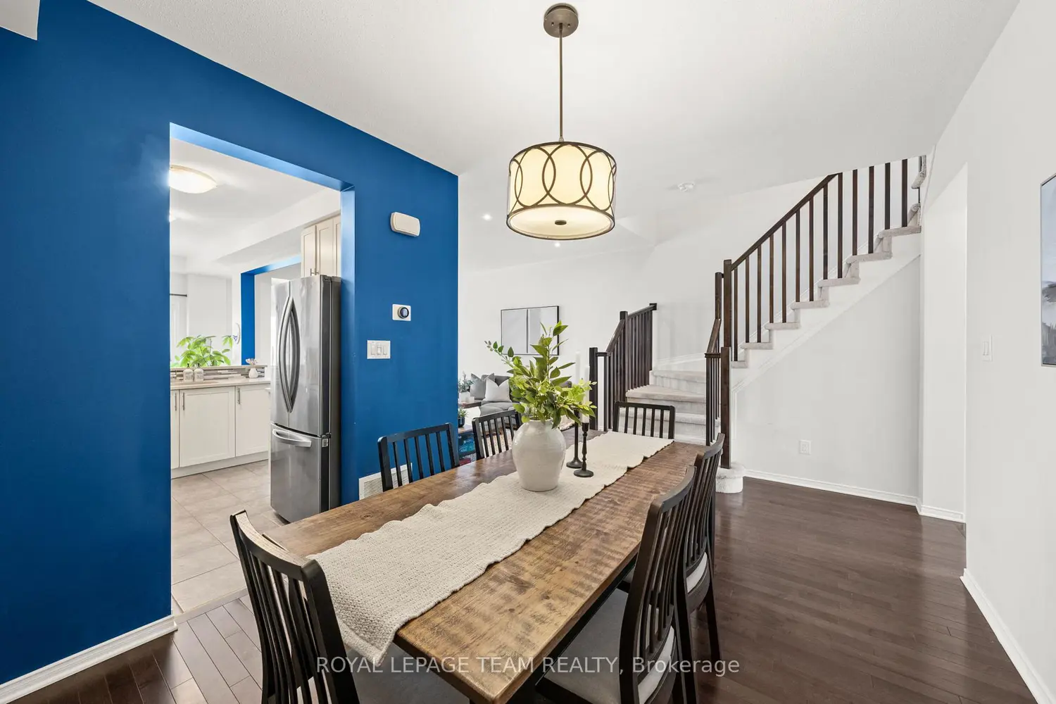 102 Lochnaw Private photo 3