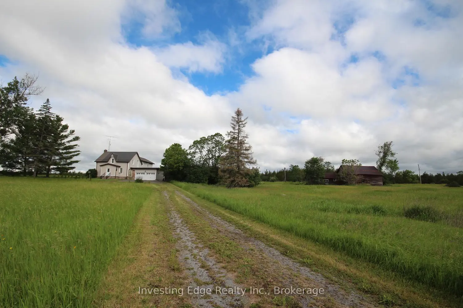 1859 Lazier Road photo 2