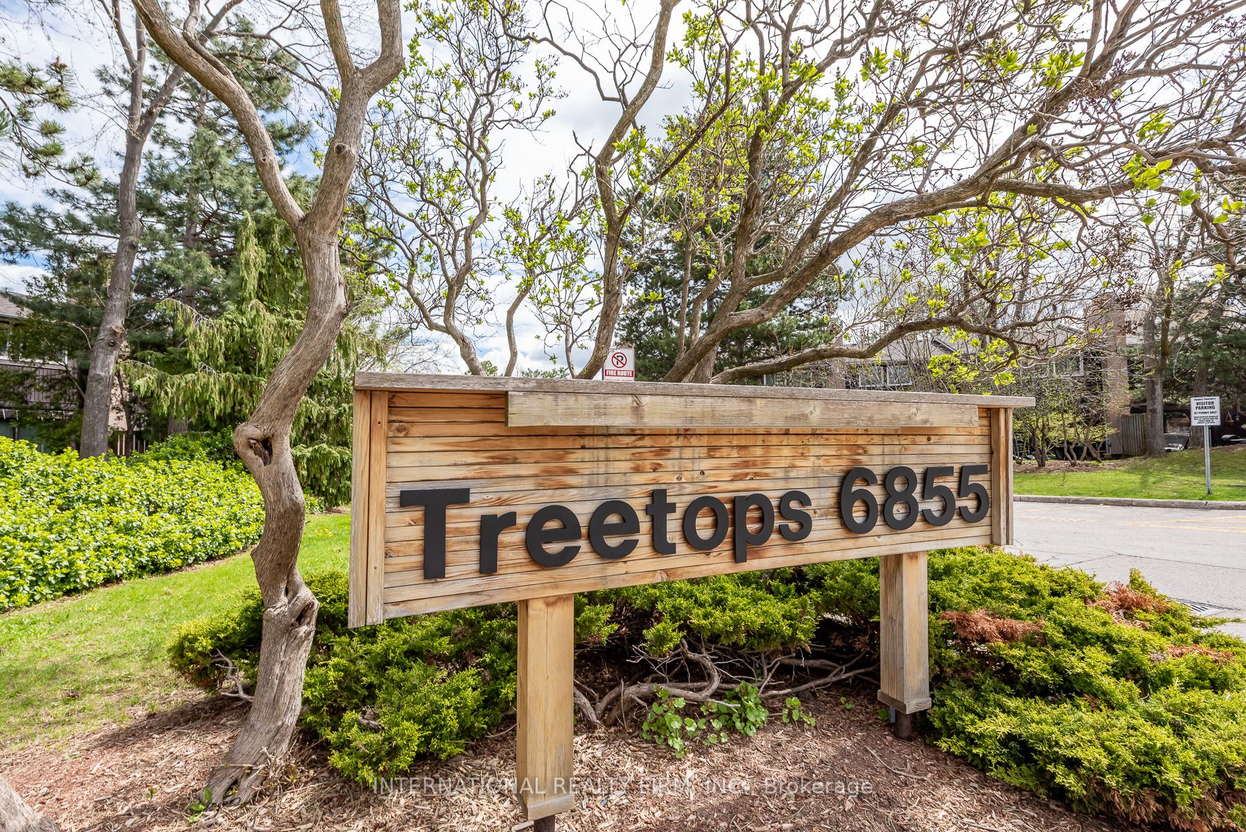 15-6855 Glen Erin Drive, Mississauga, ON, L5N 1P6