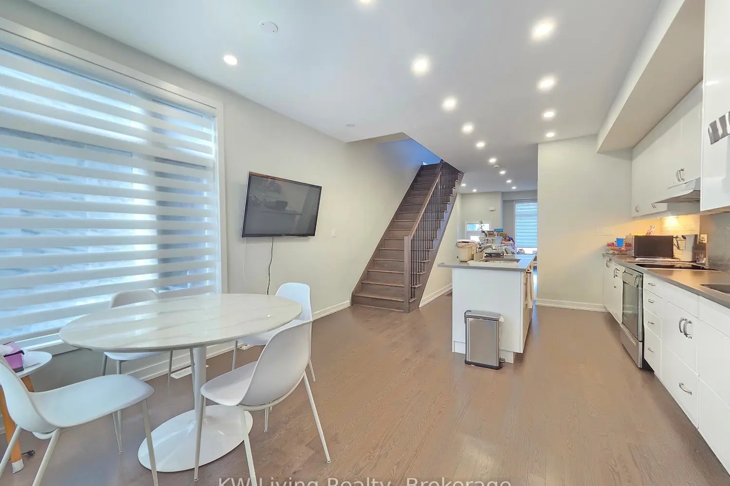 2172 Donald Cousens Parkway photo 5
