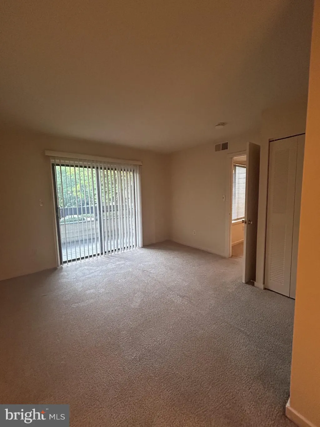 18430 Bishopstone Court Unit 305, Montgomery Village, MD 20886