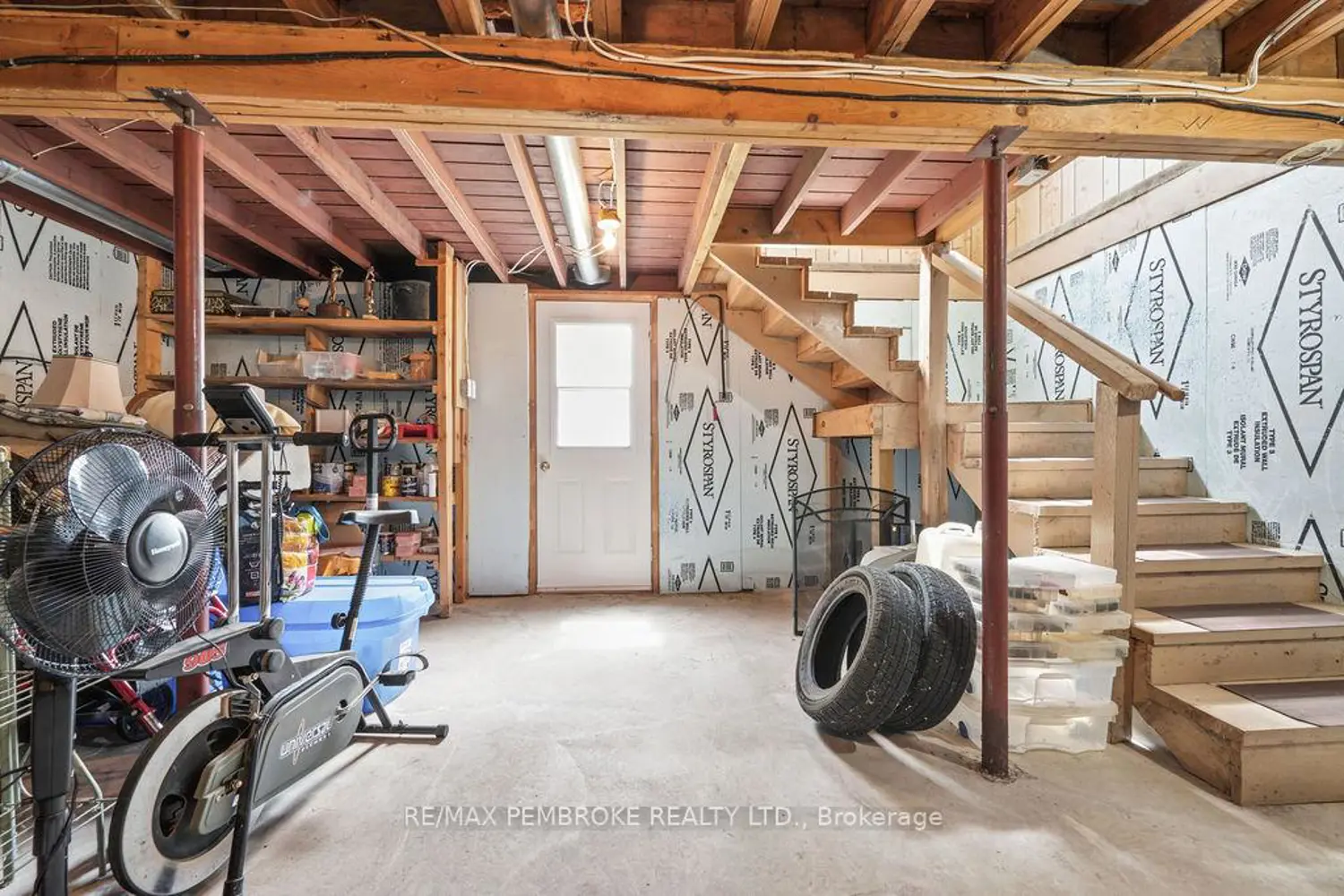 126 Hilltop Drive photo 5