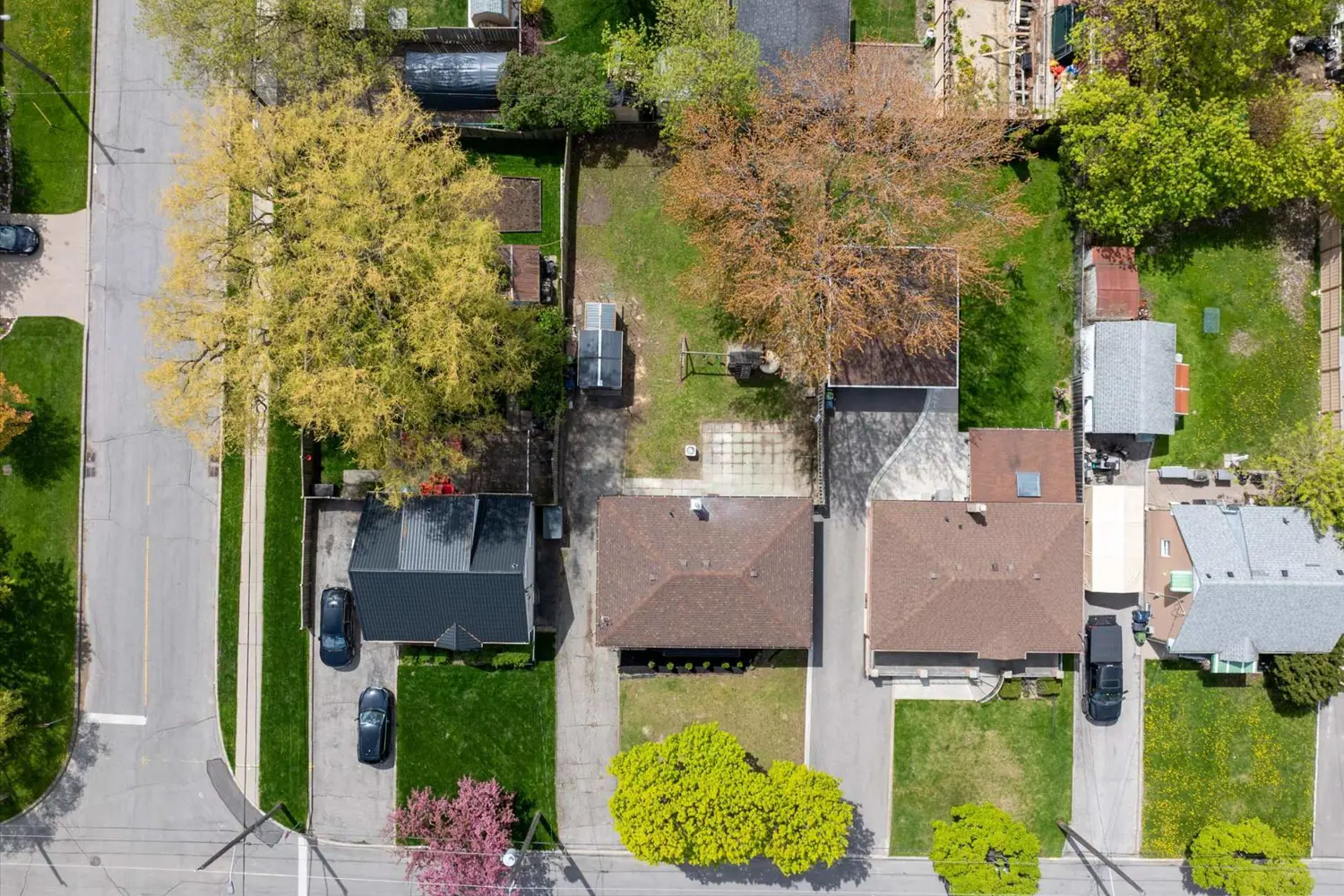 42 Deerhurst Avenue photo 2