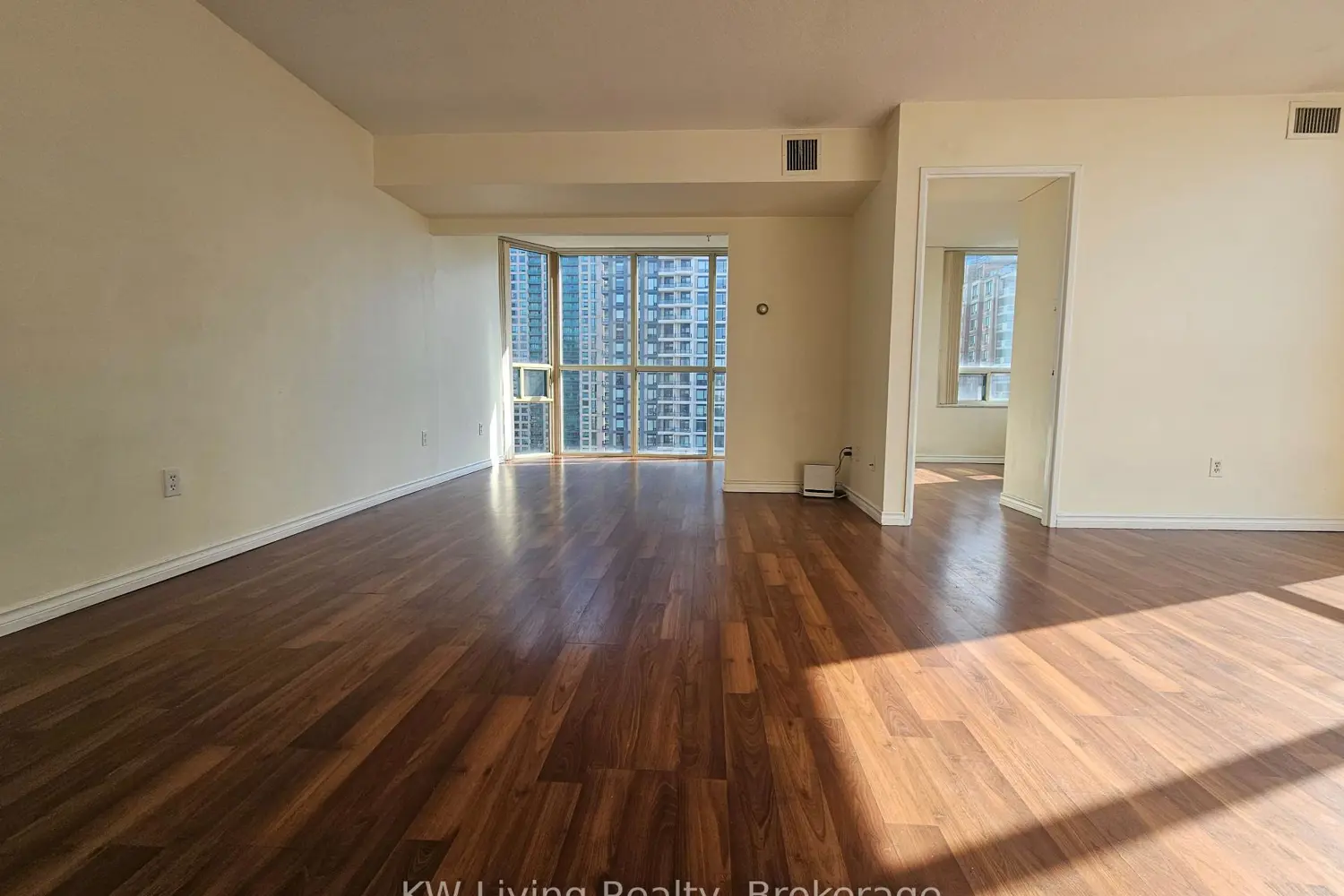 285 Enfield Place 1503