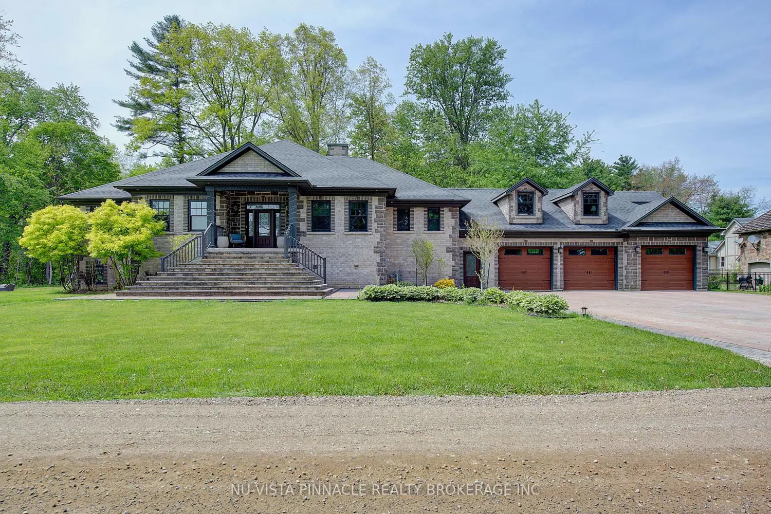 9082 Ferne Drive photo 3