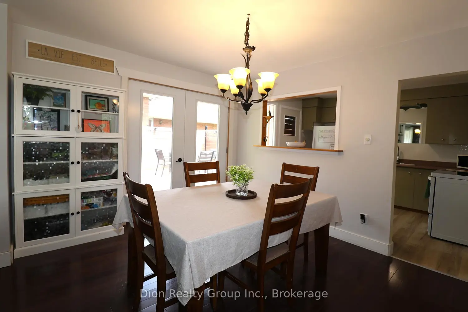 30 Macpherson Avenue photo 4