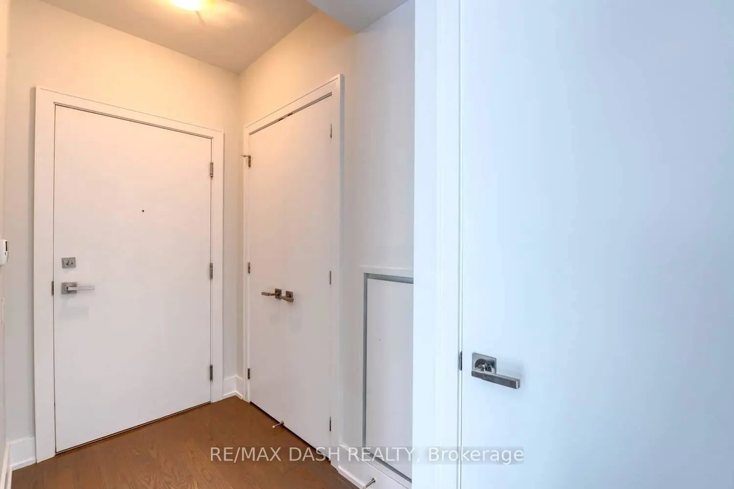 170 Avenue Road 1404 photo 4