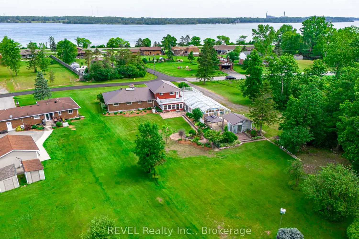 2229 Houck Crescent