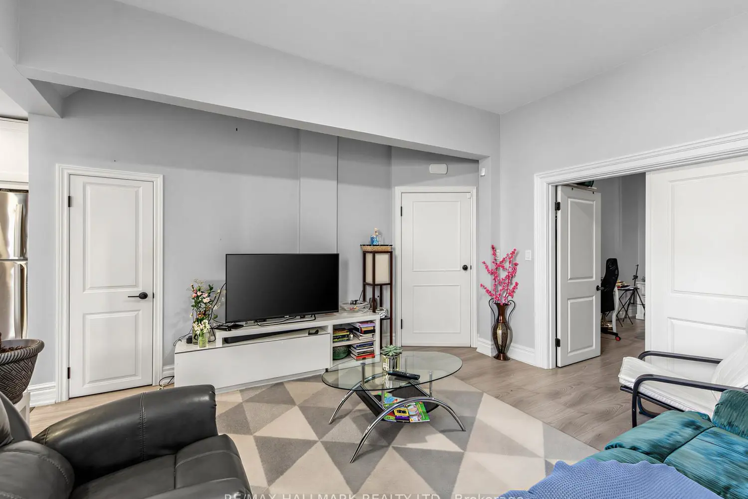 141 Palmerston Avenue photo 3