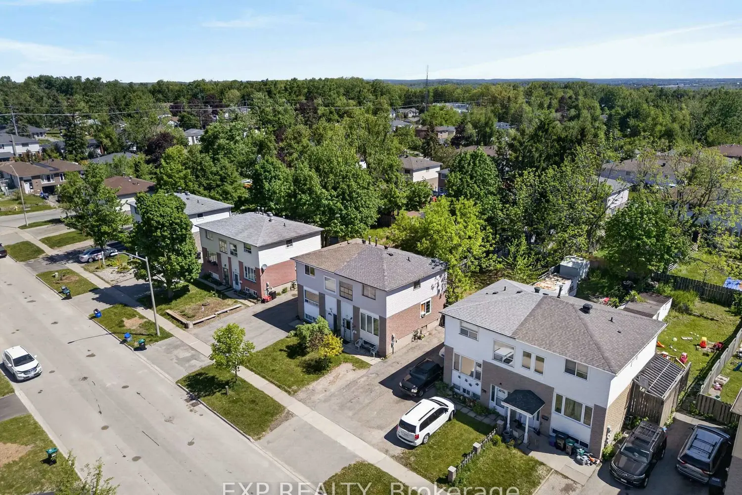 33 Carlton Road photo 2
