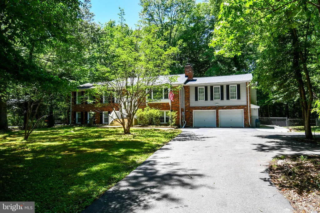 8870 Brook Drive, Waldorf, MD 20603 photo 3