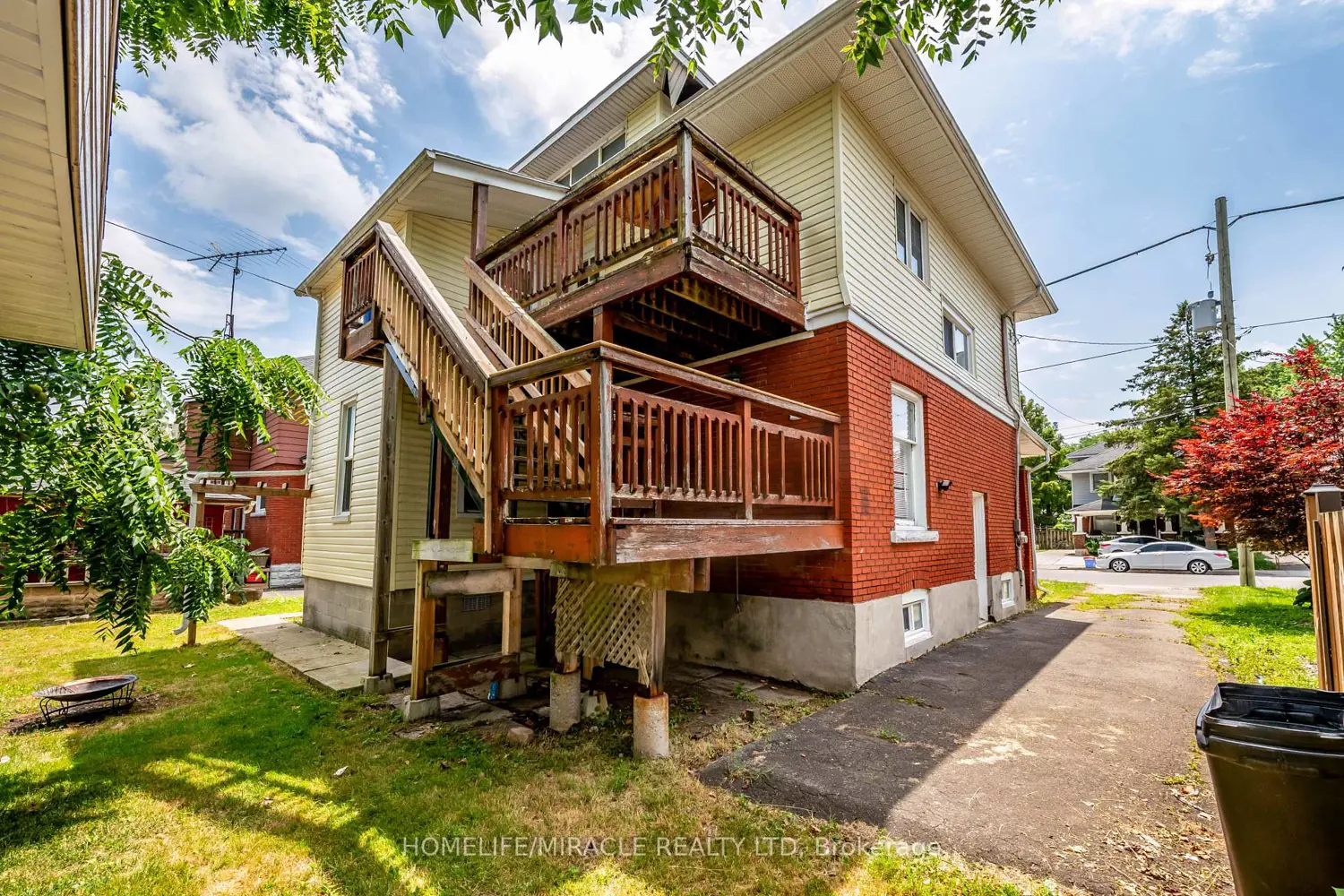 4975 Mcrae Street photo 2