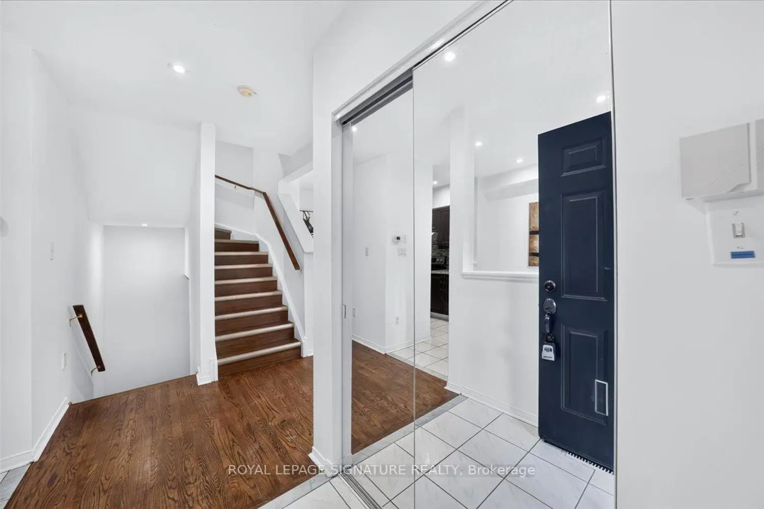 735 New Westminster Drive 59 photo 5
