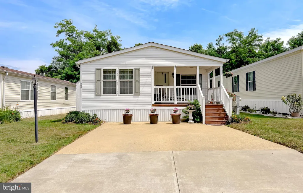 309 Berts Drive, Lothian, MD 20711 photo 3