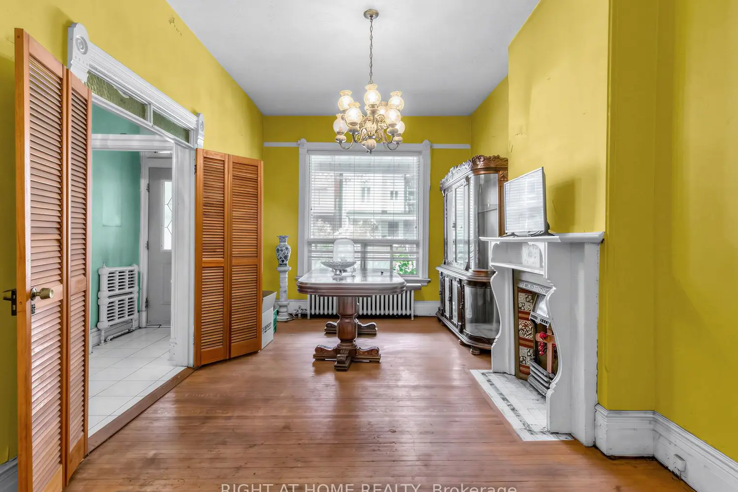 91 Borden Street photo 5