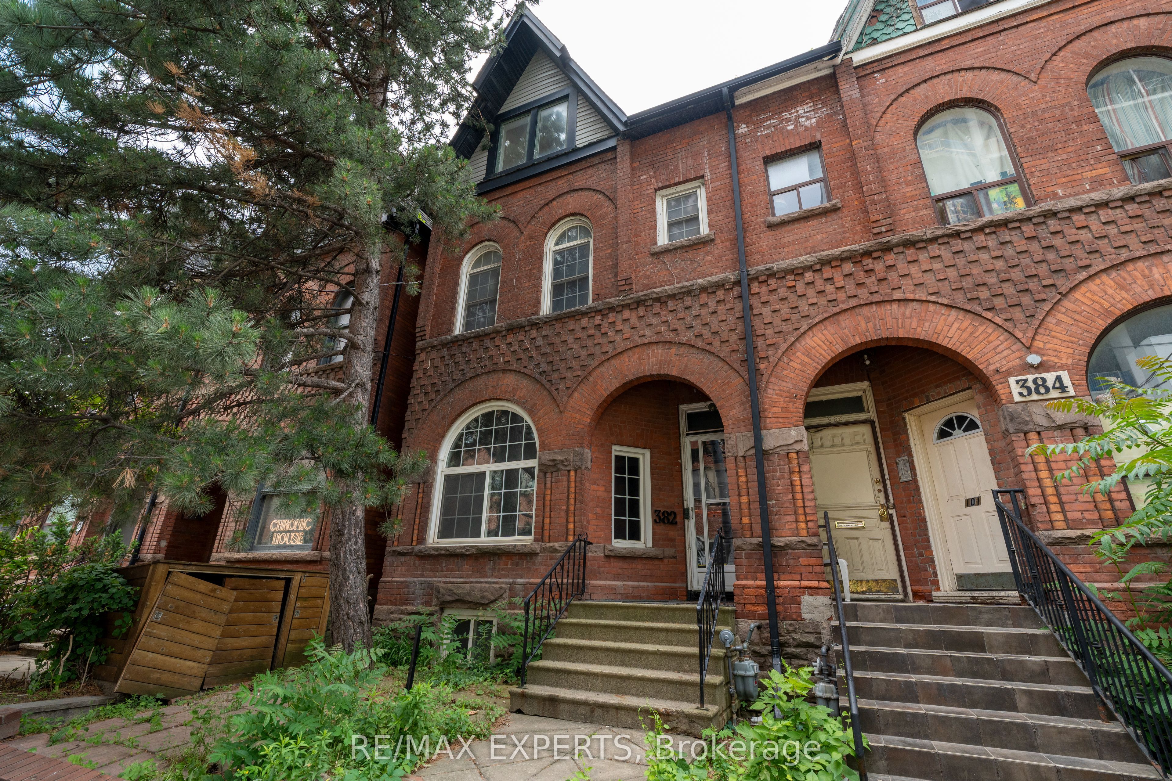 382 Bathurst Street, Toronto, ON, M5T 2S6 photo 2