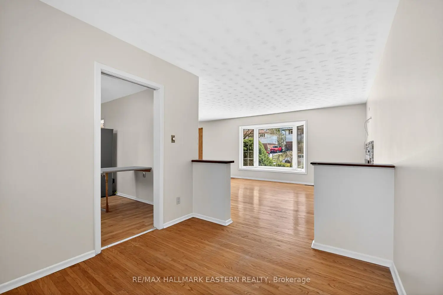 47 Springbrook Drive photo 5