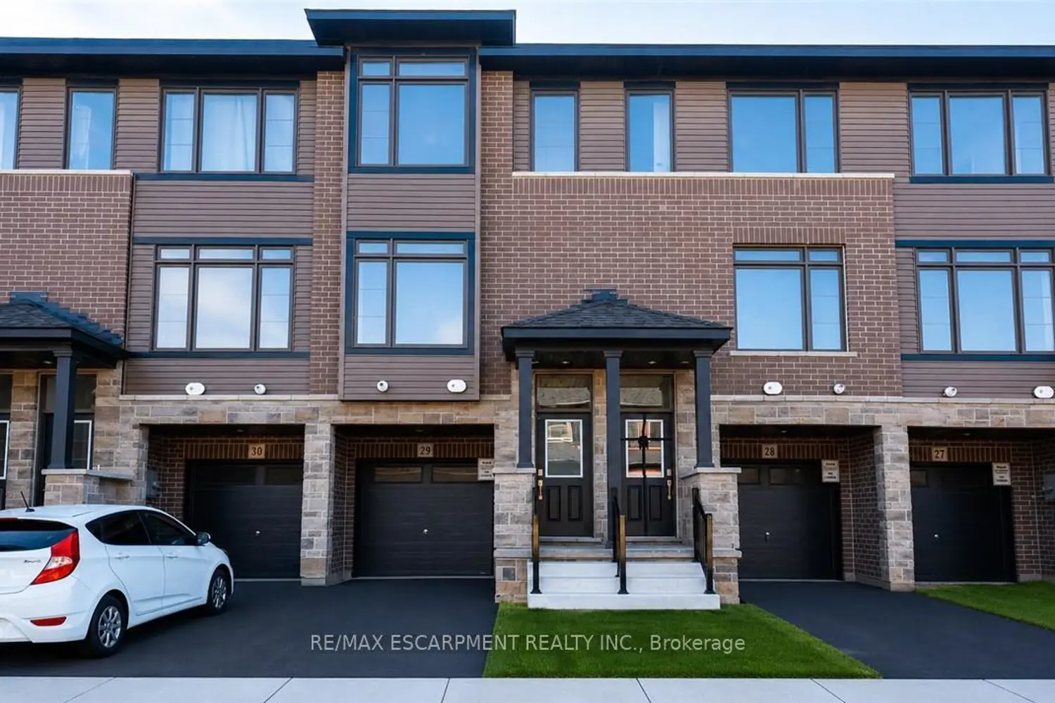 120 Court Drive 29
