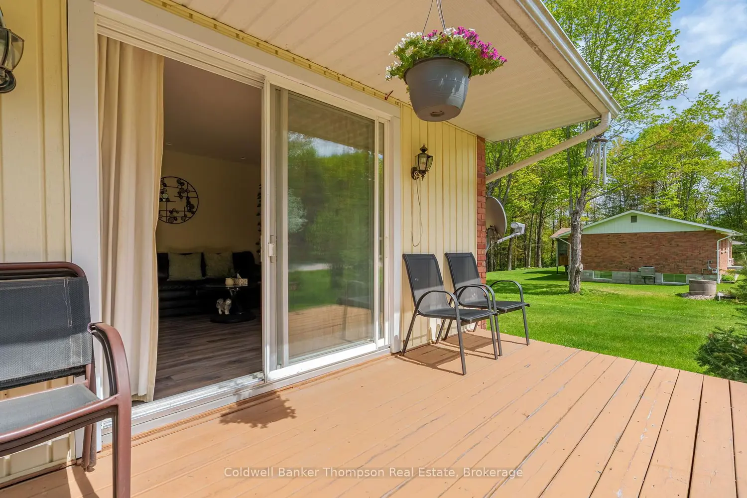 329 Albert Street photo 3
