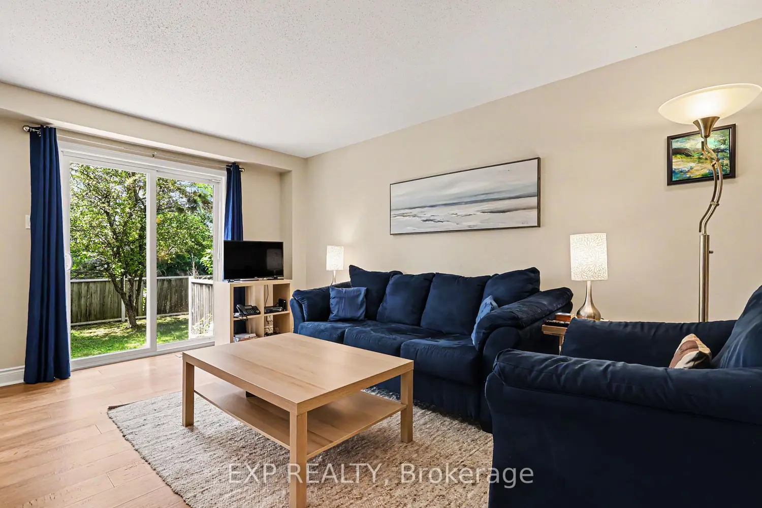 1856 Summerfields Crescent 25 photo 3