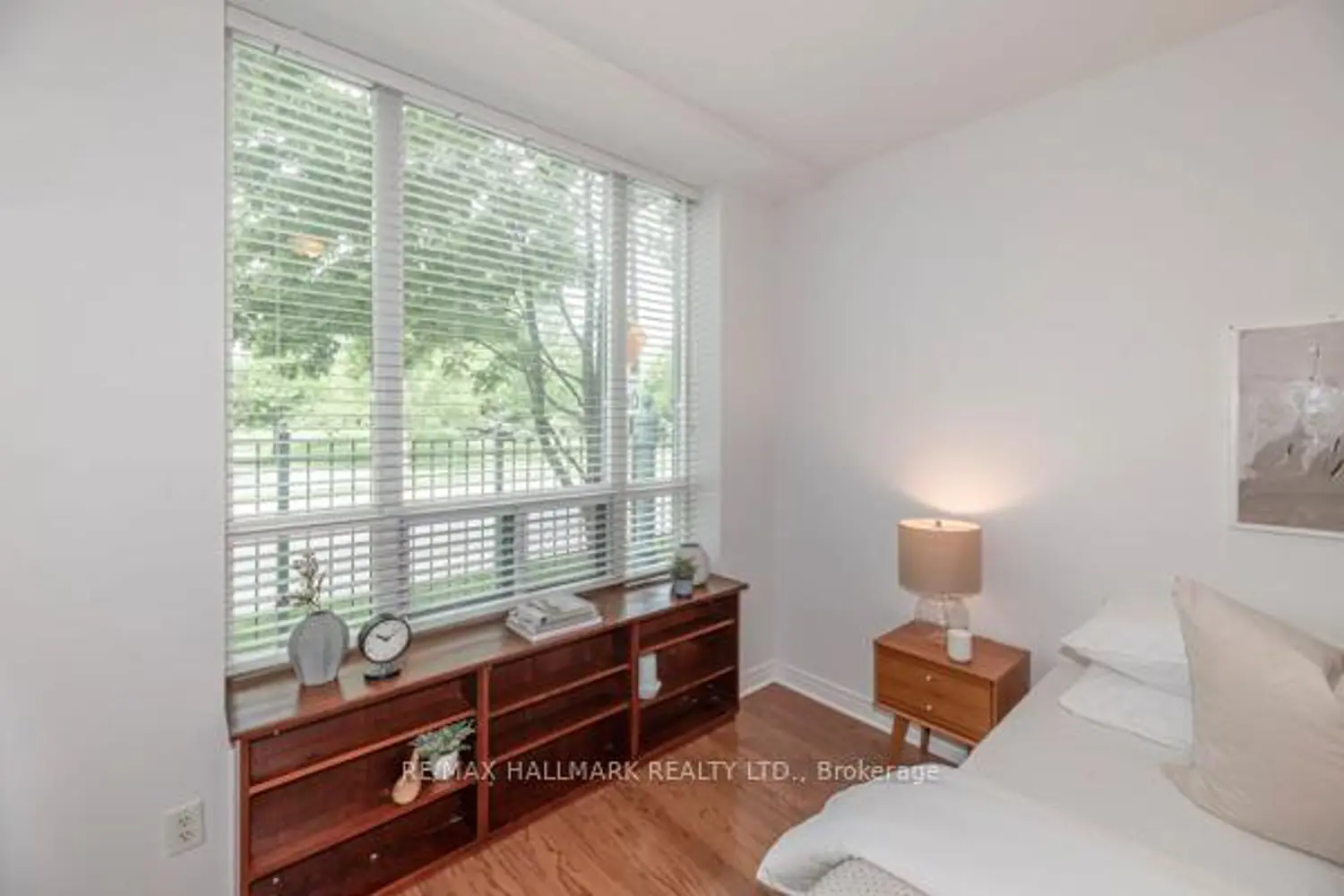 9 Boardwalk Drive 117 photo 4