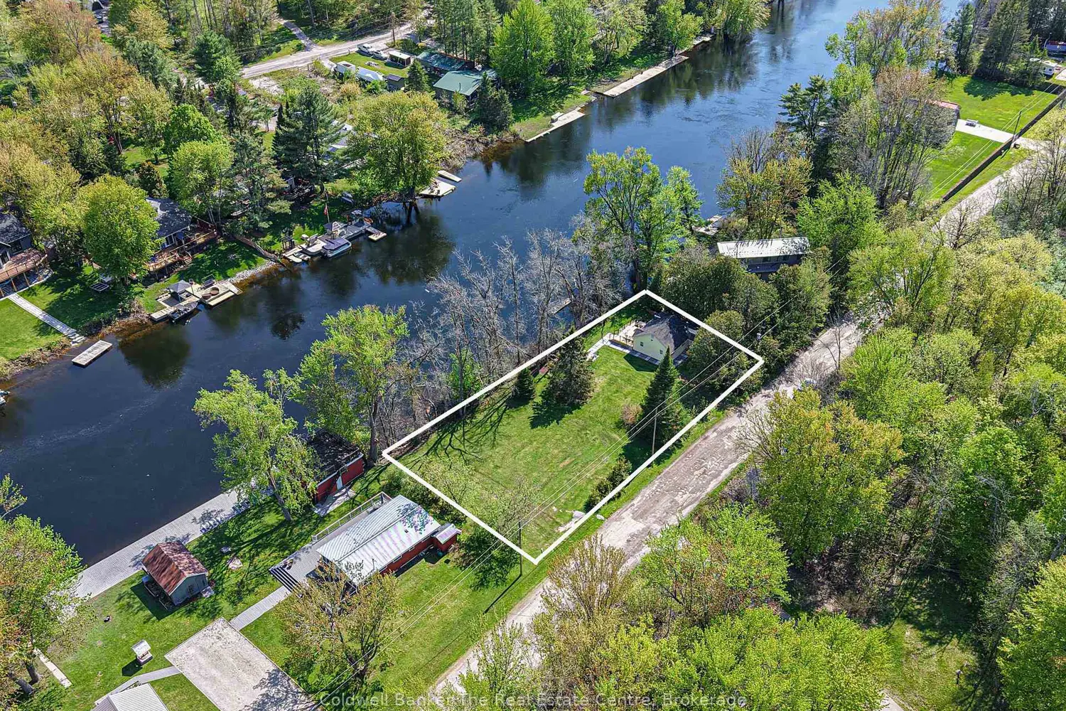 1079 Severn River Road photo 2