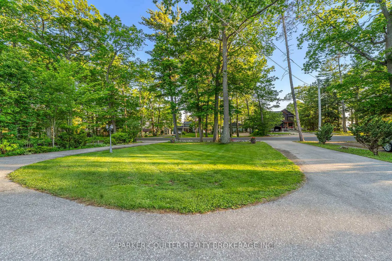 1811 Tiny Beaches Road photo 3
