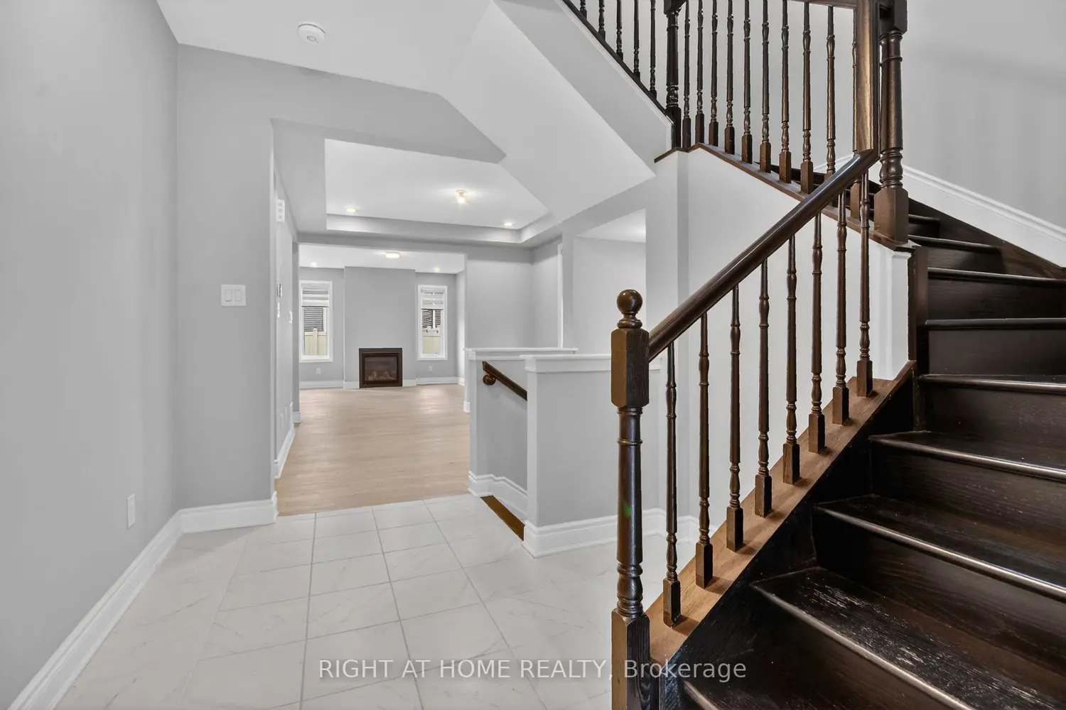 316 Crossway Terrace photo 2