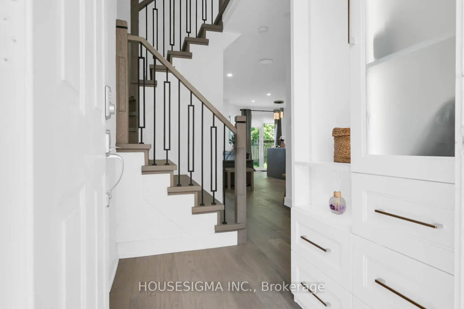 46 Venice Crescent photo 4