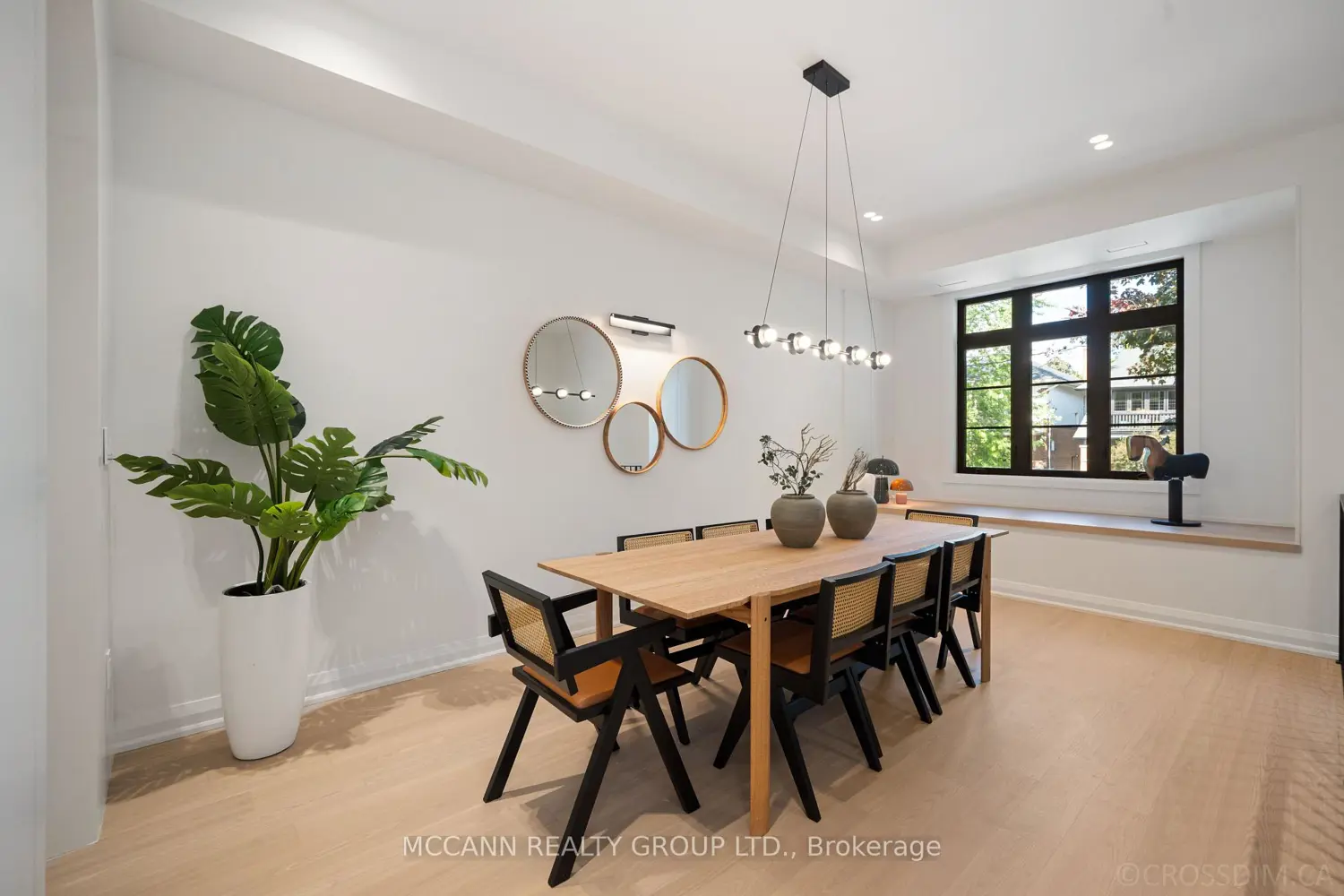162 Arlington Avenue photo 4