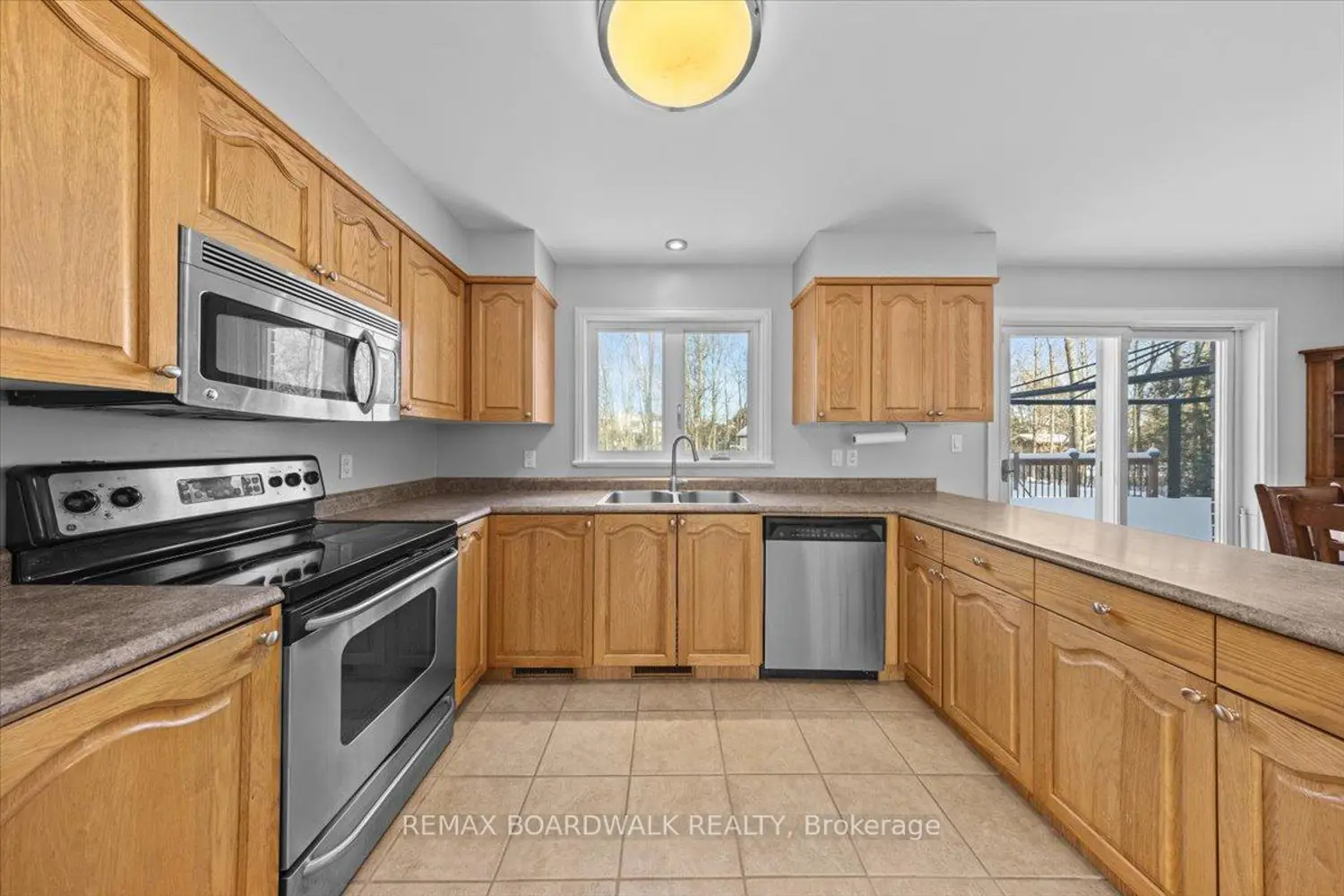 7089 Bush Drive photo 5