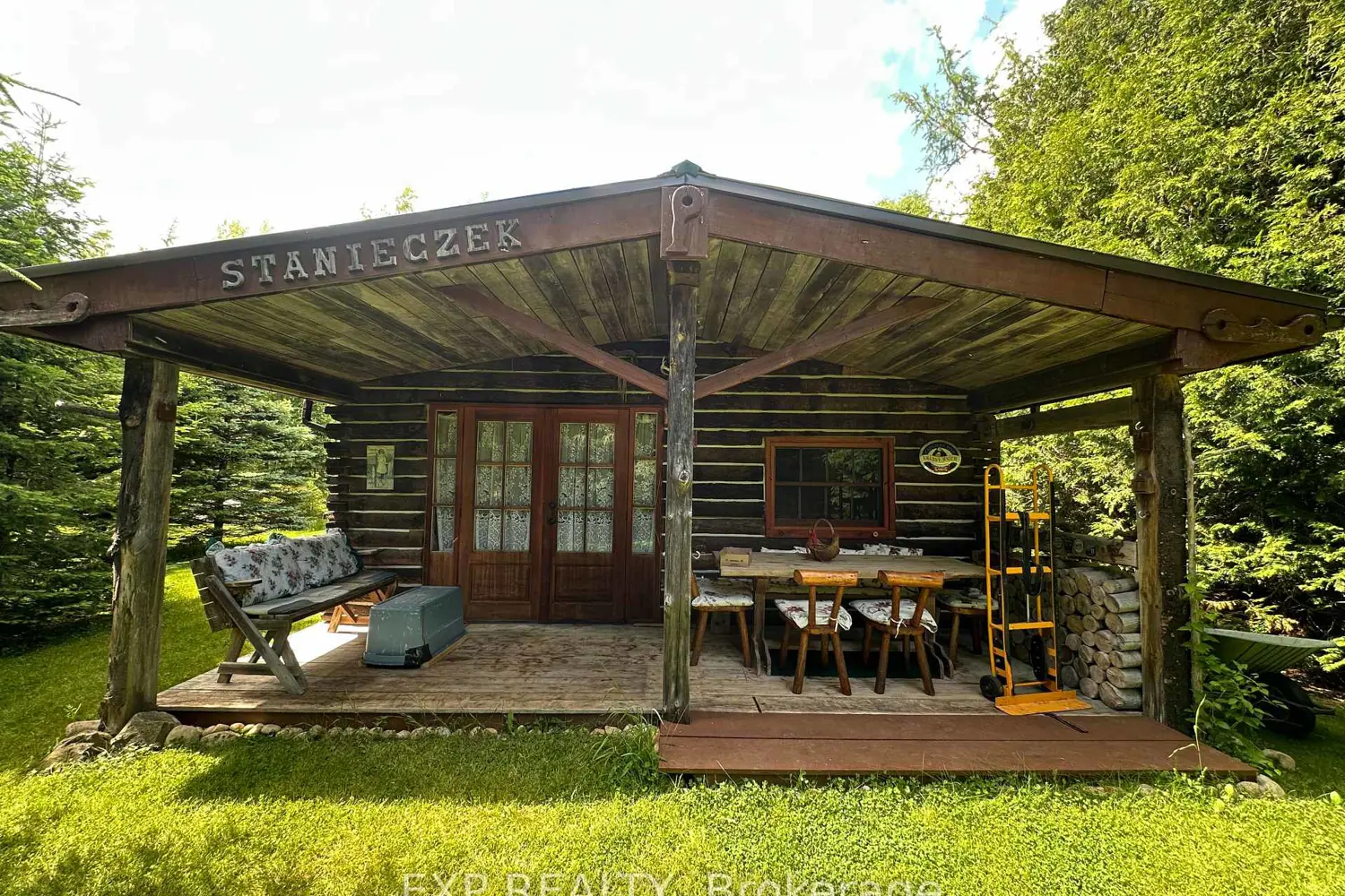 444425 Concession Road 8