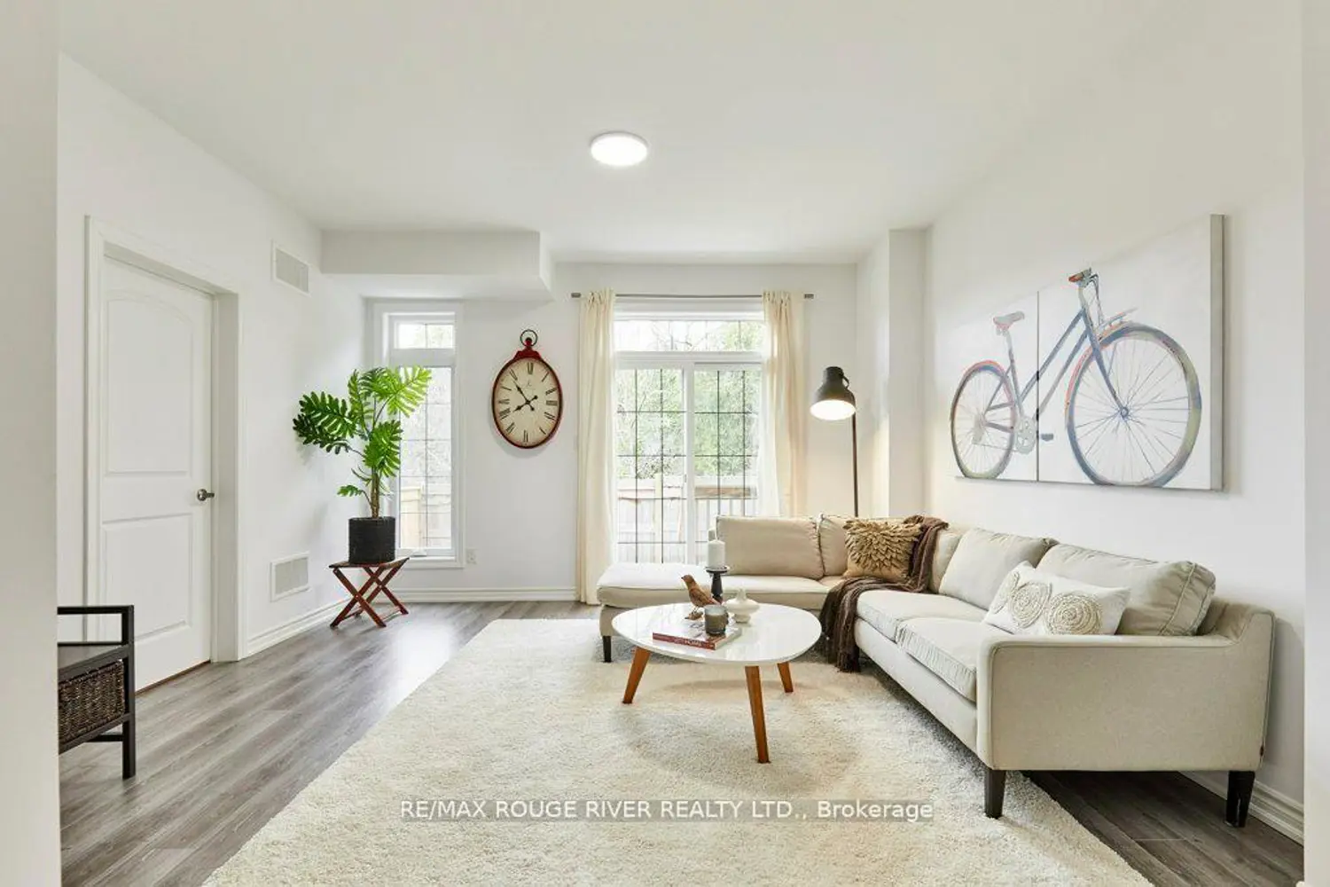 6 Seagrave Lane photo 3