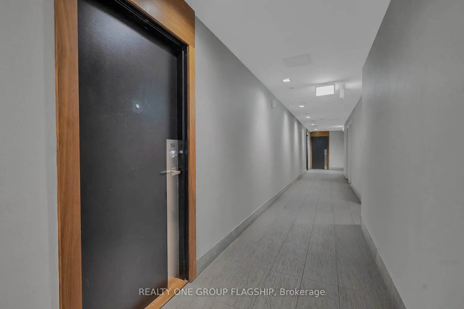 75 The Donway 103 photo 5