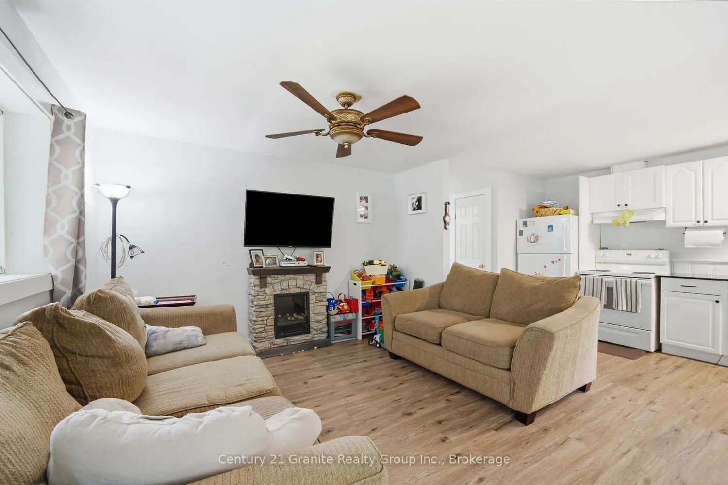 2427 North Shore Road photo 2