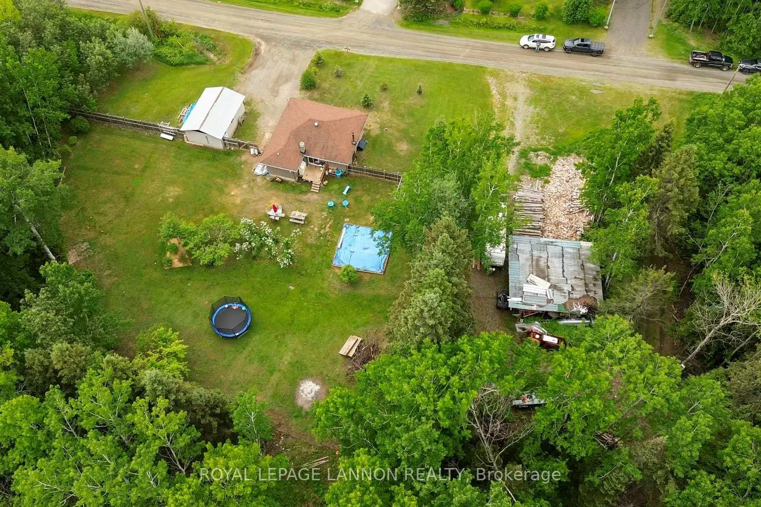 6 Hume Rd W photo 4