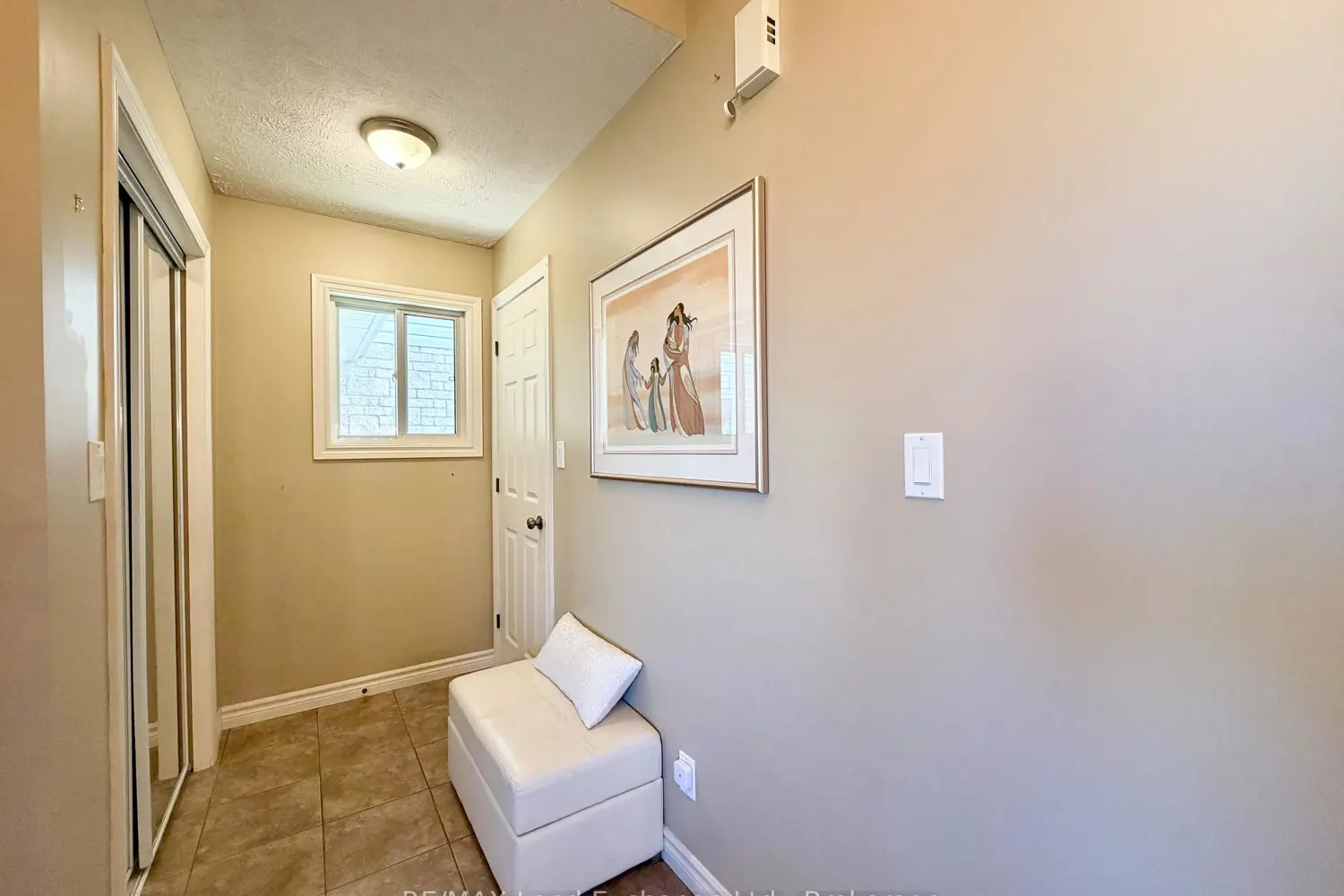 219 Stickel Street photo 2