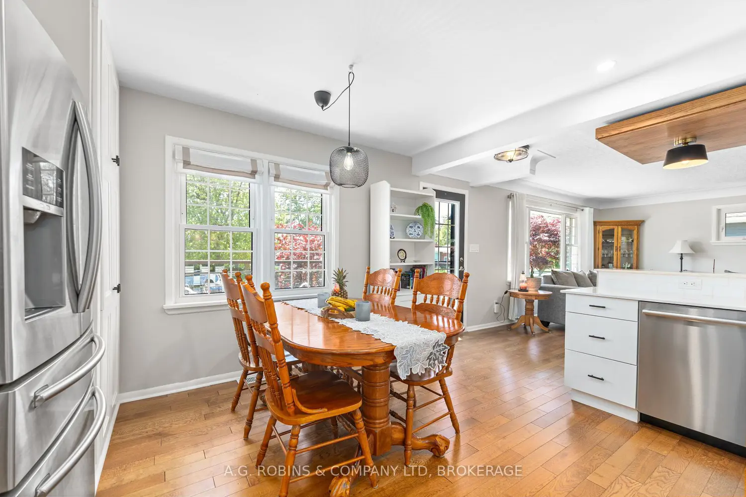 178 Rosemount Avenue photo 5
